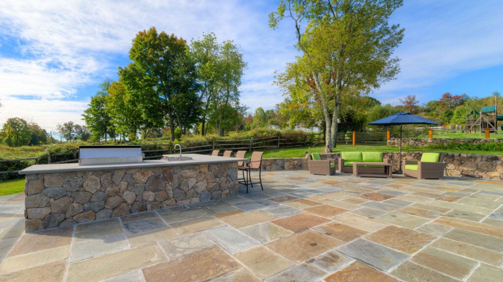 outdoor-kitchen-westchester-patio-luxury-custom-masonry