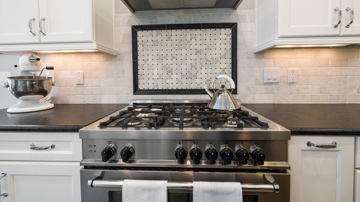 Contemporary kitchen counter